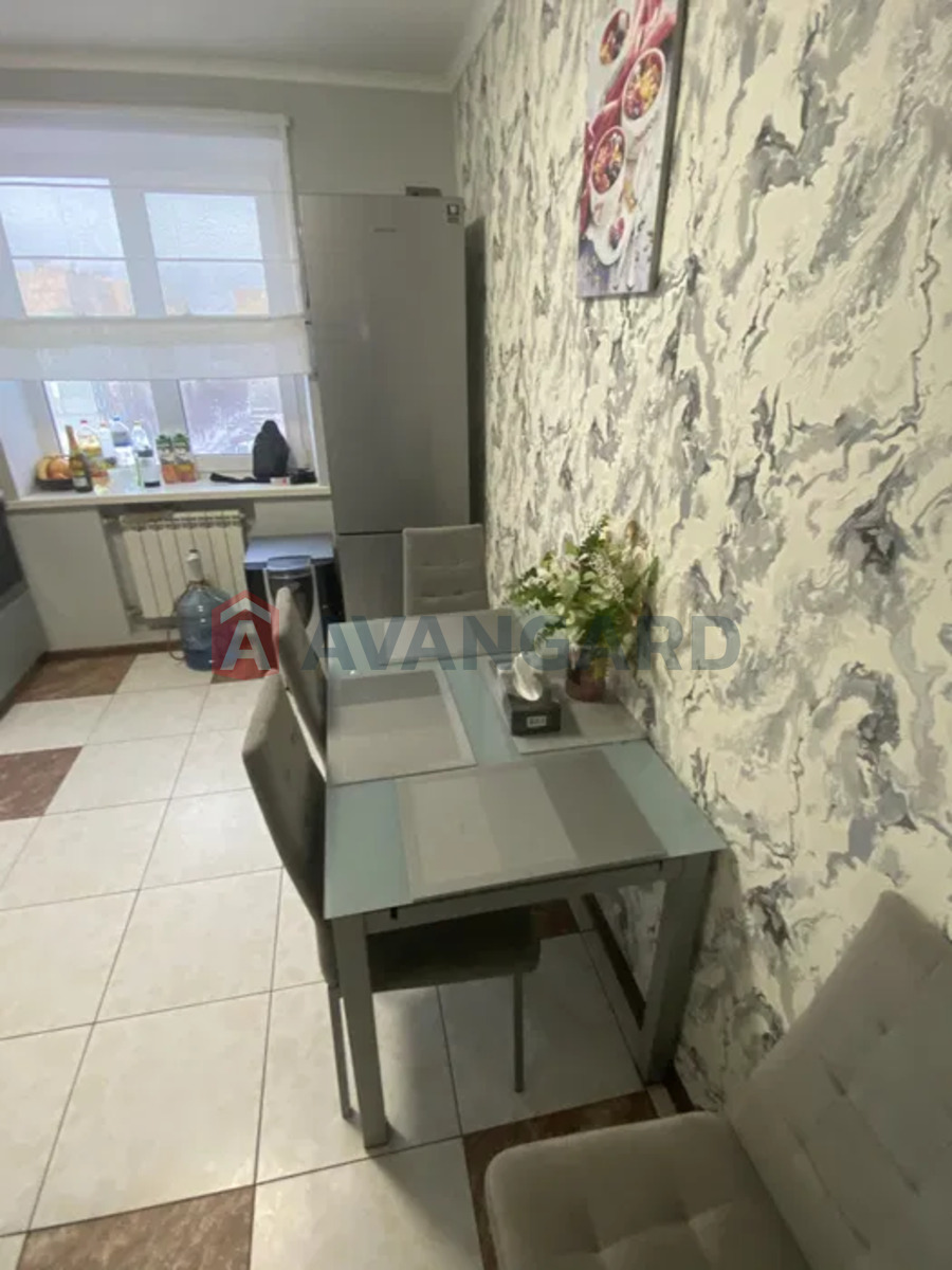 2 ����. ��������, 55/-/10 ��. �., 7/10 ���� ���� 8