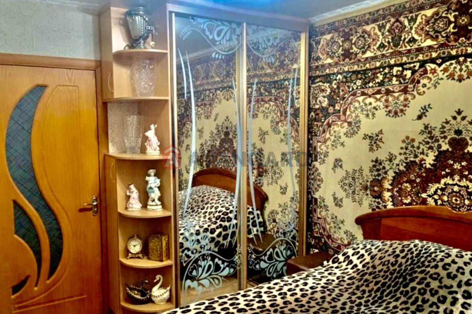 3 ��. ��������, 67/-/7 ��. �., 4/9 ������ ���� 1