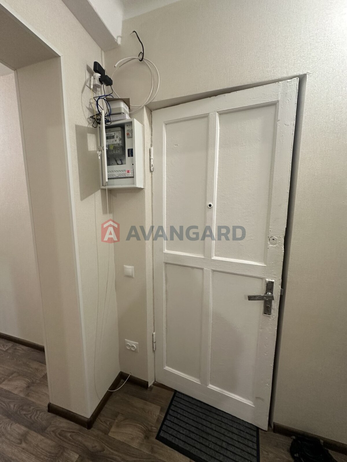 2 ��. ��������, 50/-/9 ��. �., 7/9 ������ ���� 11