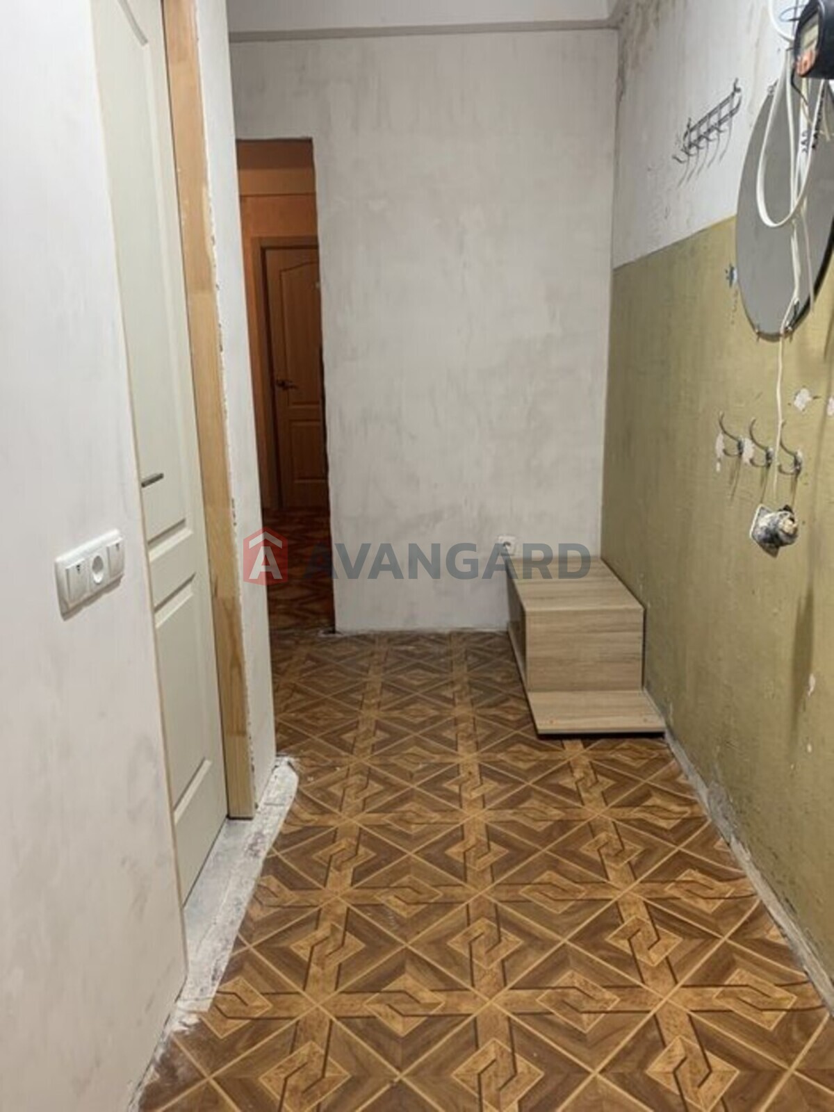 2 ��. ��������, 44/-/7 ��. �., 2/5 ������ ���� 18