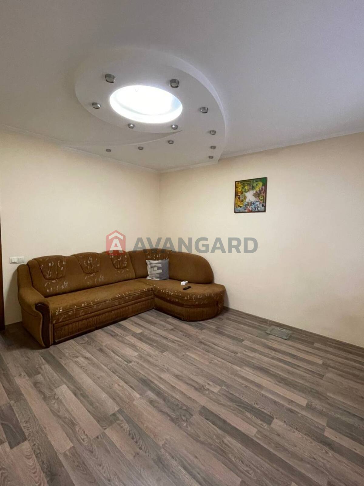 1 ����. ��������, 46/-/- ��. �., 3/10 ���� ���� 9