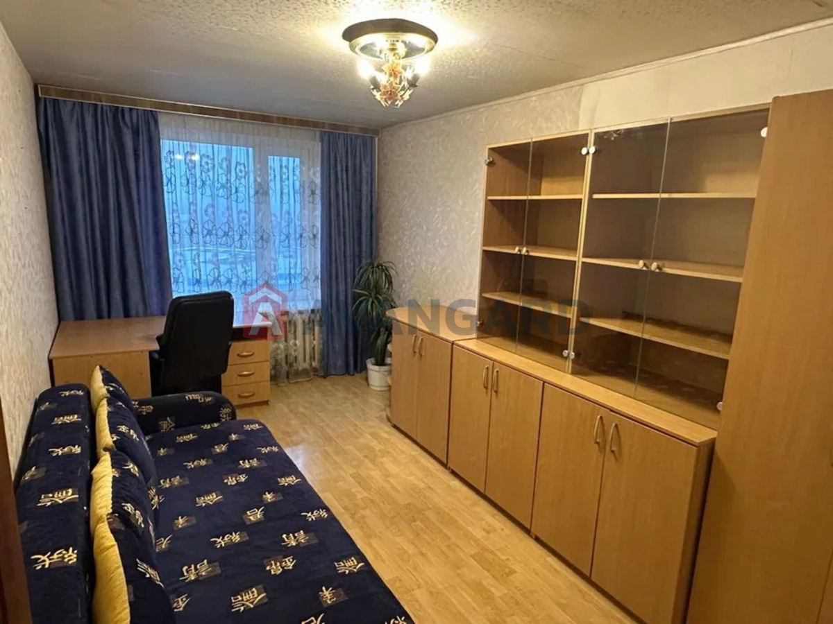 3 ��. ��������, 67/-/8 ��. �., 14/16 ������ ���� 1