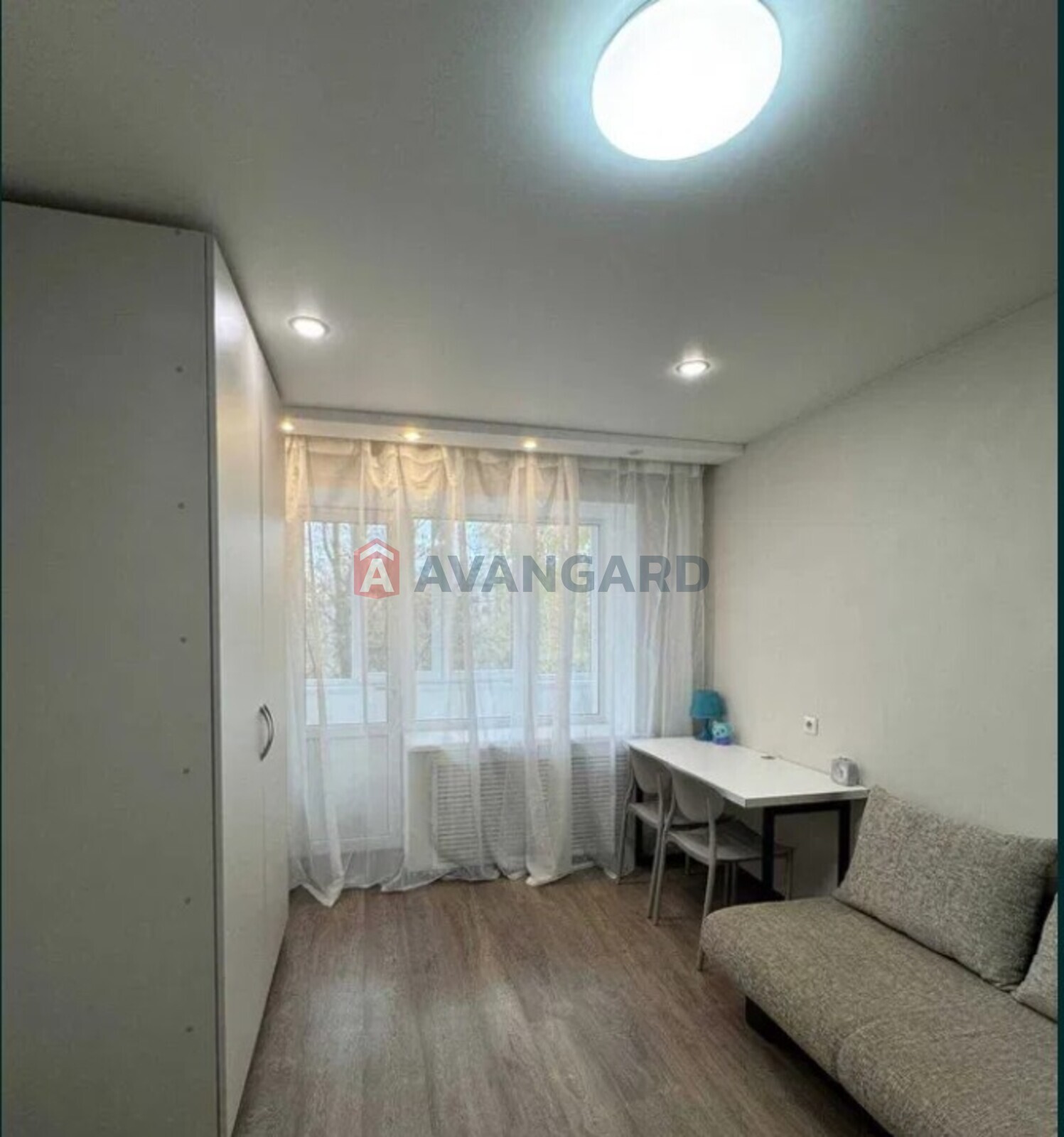 2 ��. ��������, 48/-/6 ��. �., 3/5 ������ ���� 5