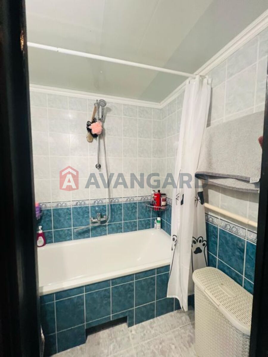 2 . , 49/-/8 . ., 5/9   9