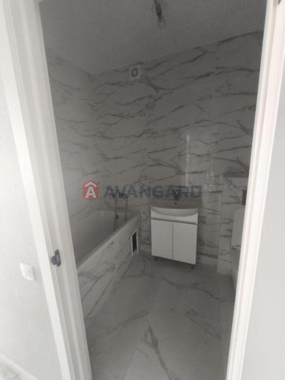 1 ��. ��������, 38/-/13 ��. �., 10/10 ������ ���� 3