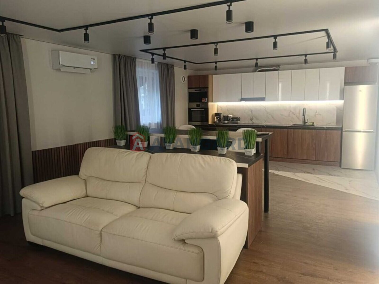 2 ��. ��������, 70/-/35 ��. �., 1/2 ������ ���� 1