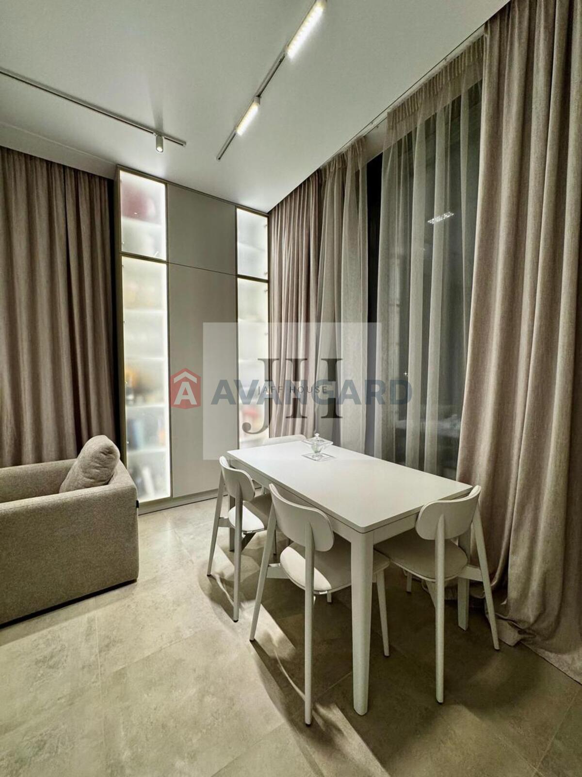 2 ��. ��������, 65/35/20 ��. �., 5/8 ������ ���� 4