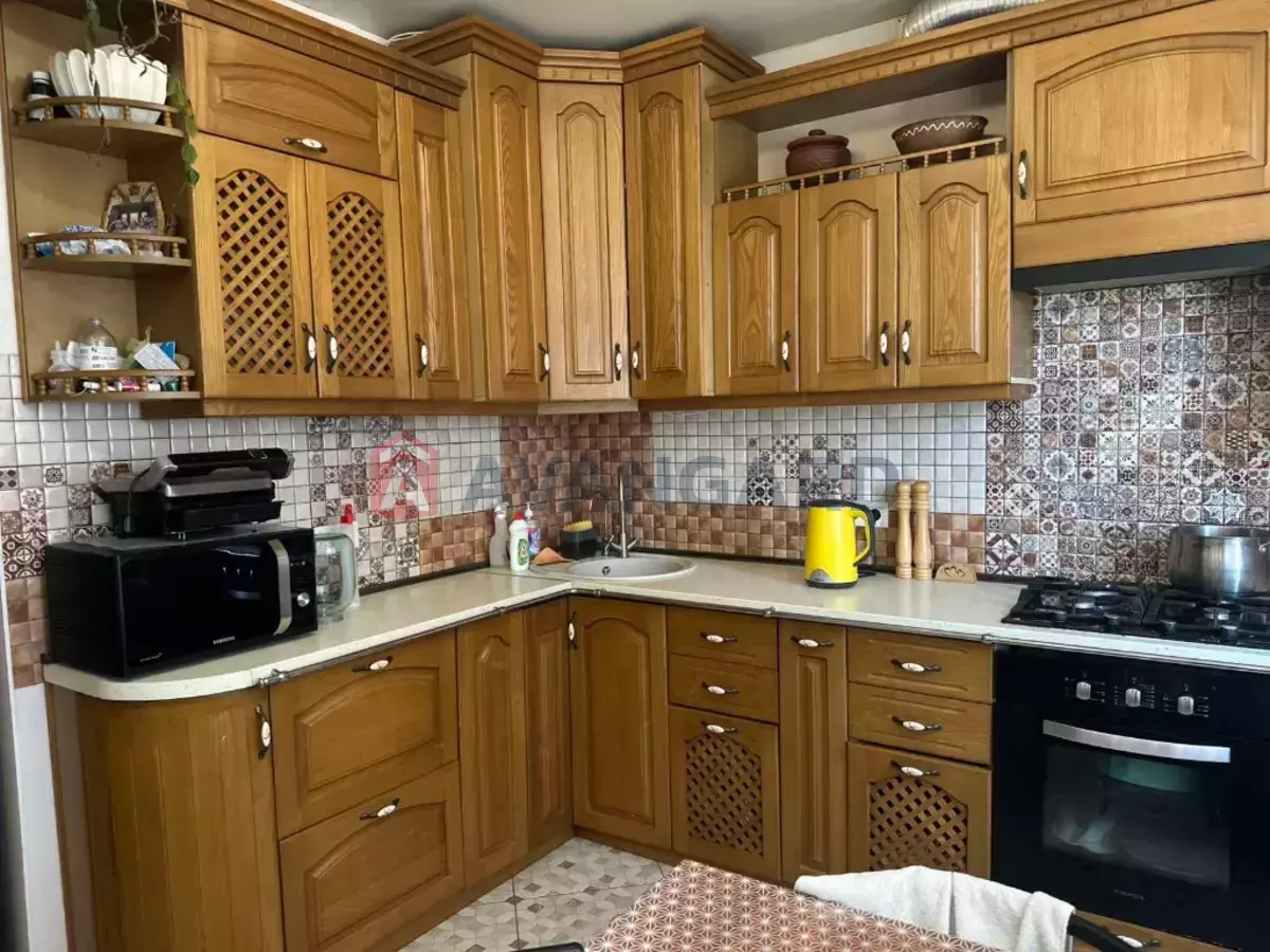 3 ��. ��������, 77/43/10 ��. �., 2/4 ������ ���� 24