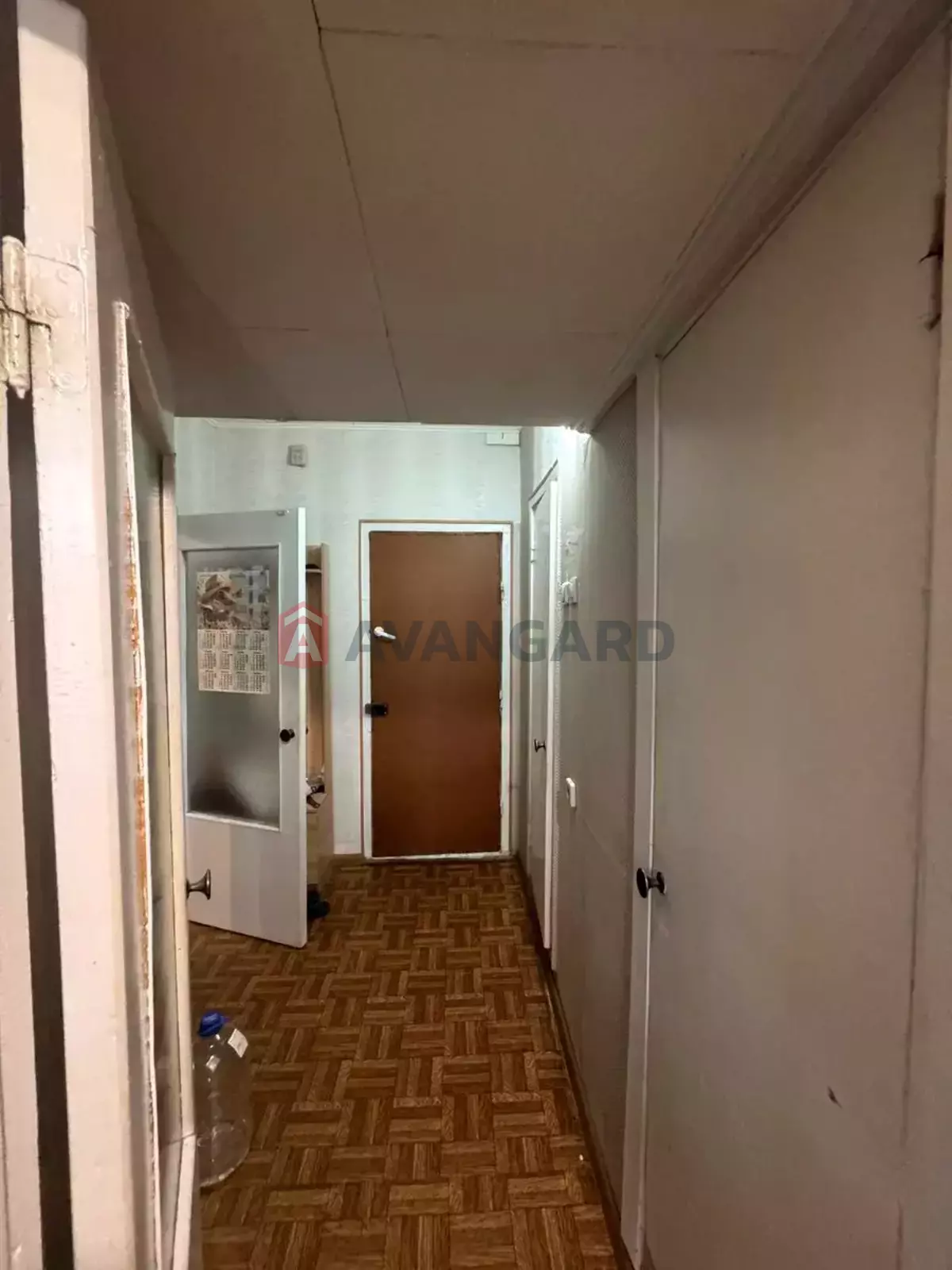 1 ����. ��������, 34/15/8 ��. �., 8/9 ���� ���� 6