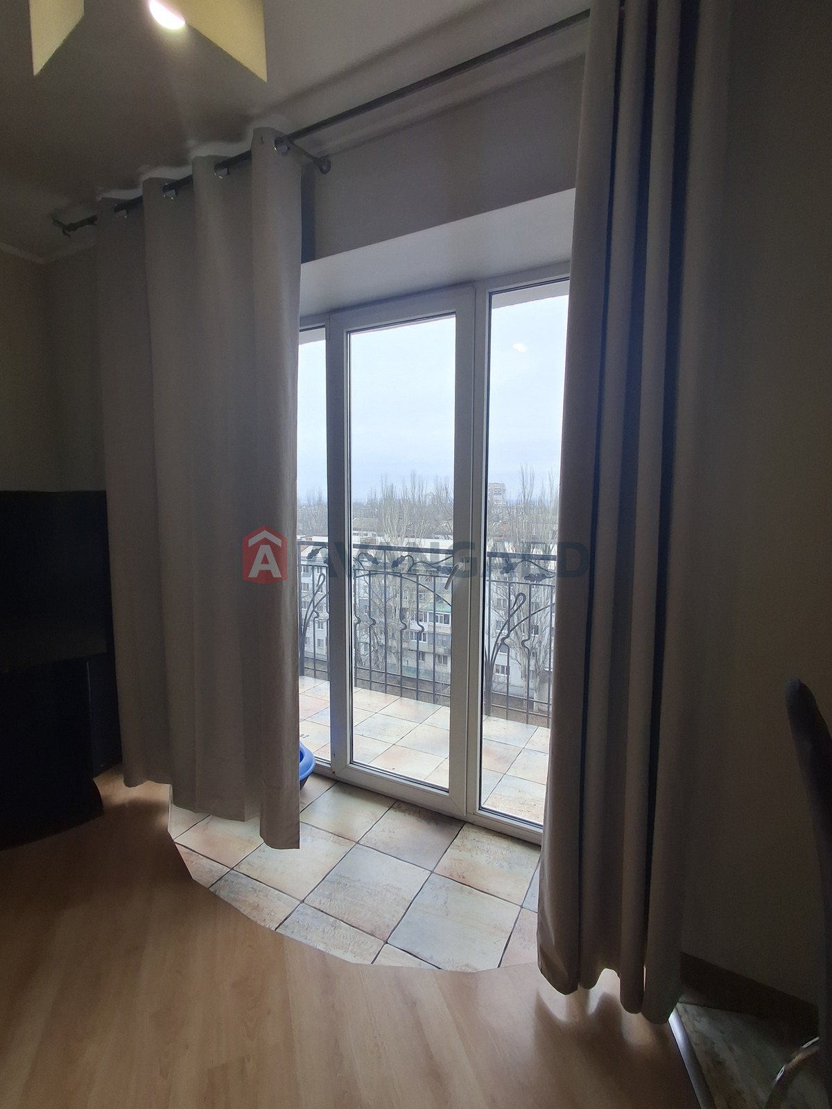 2 ����. ��������, 84/46/31 ��. �., 9/9 ���� ���� 7