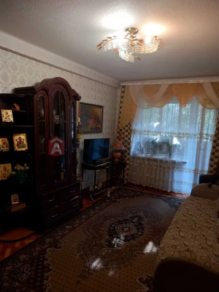 3 ��. ��������, 69/-/8 ��. �., 1/9 ������ ���� 1