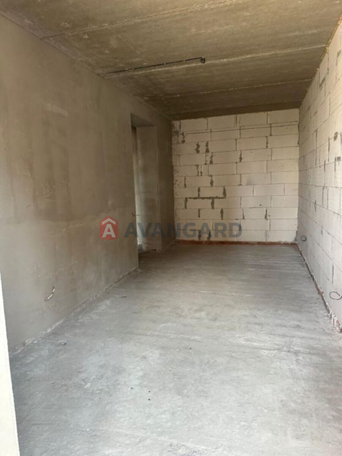 1 ��. ��������, 46/-/18 ��. �., 8/10 ������ ���� 3