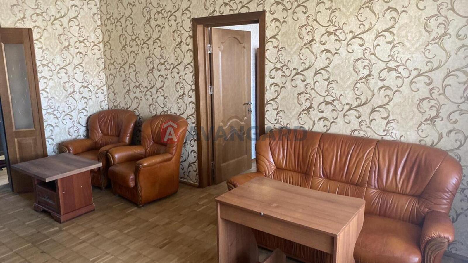 4 ��. ��������, 87,5/53/8,5 ��. �., 10/16 ������ ���� 3