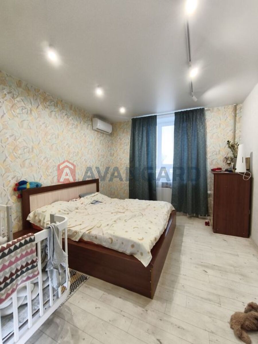 4 ��. ��������, 95/-/9 ��. �., 3/5 ������ ���� 7