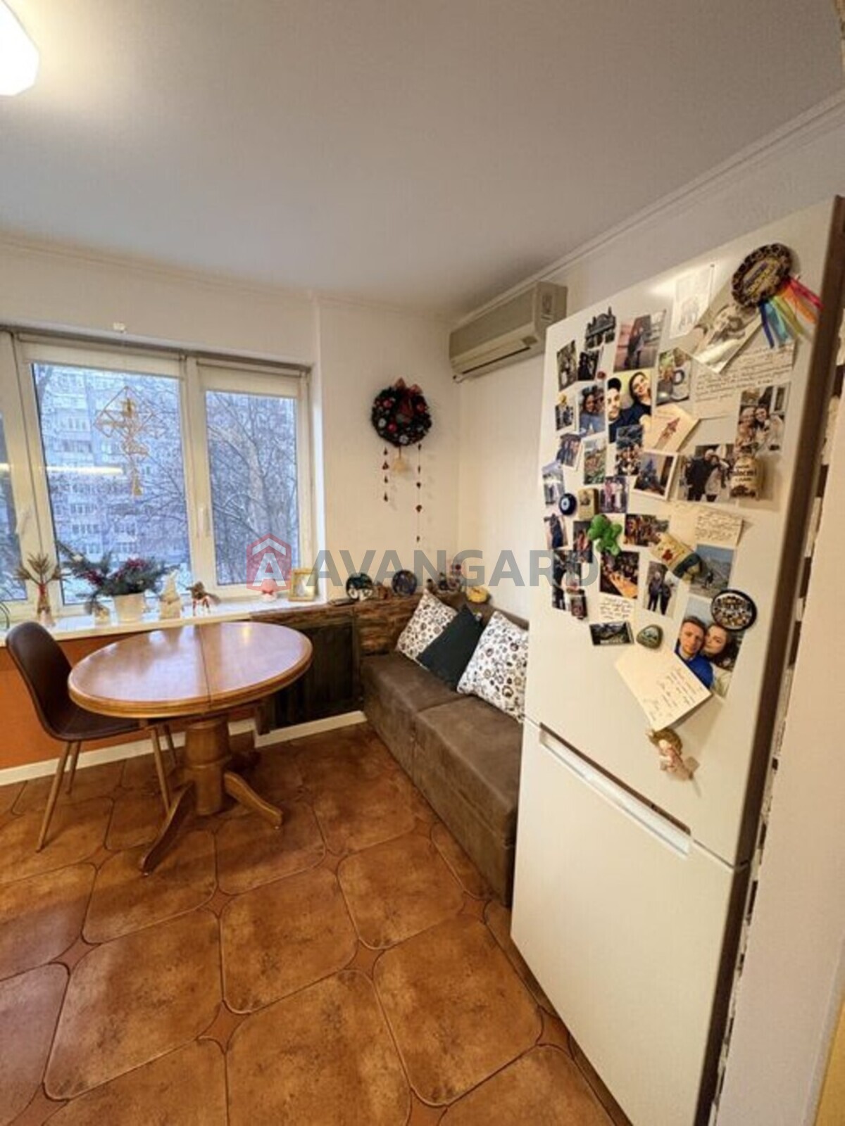 3 ����. ��������, 67/-/8 ��. �., 5/9 ���� ���� 4