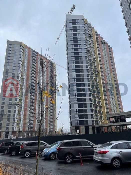 1 ��. ��������, 58/37/30 ��. �., 9/25 ������ ���� 7