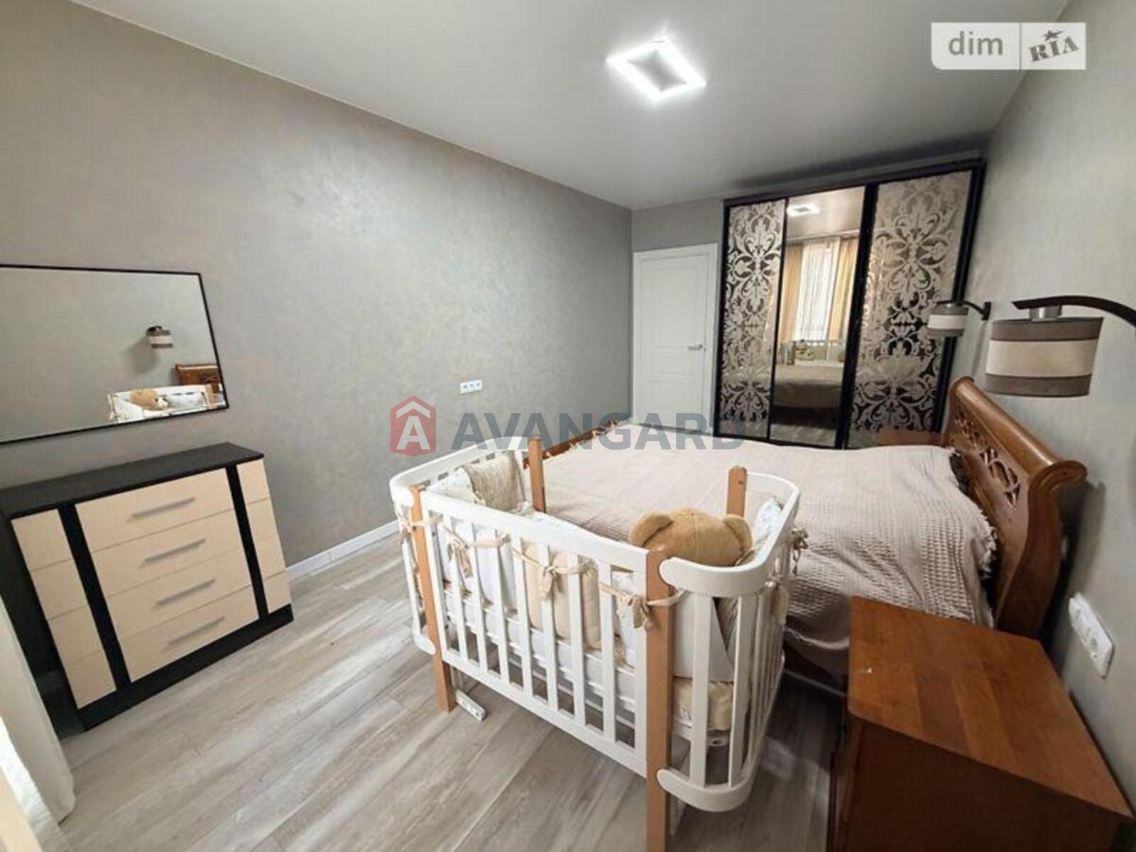 2 ��. ��������, 62/44/15 ��. �., 5/14 ������ ���� 25