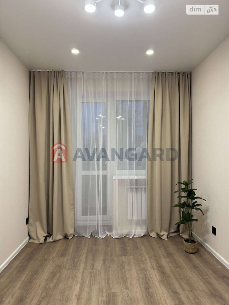 2 ����. ��������, 46/25/7 ��. �., 4/9 ���� ���� 13