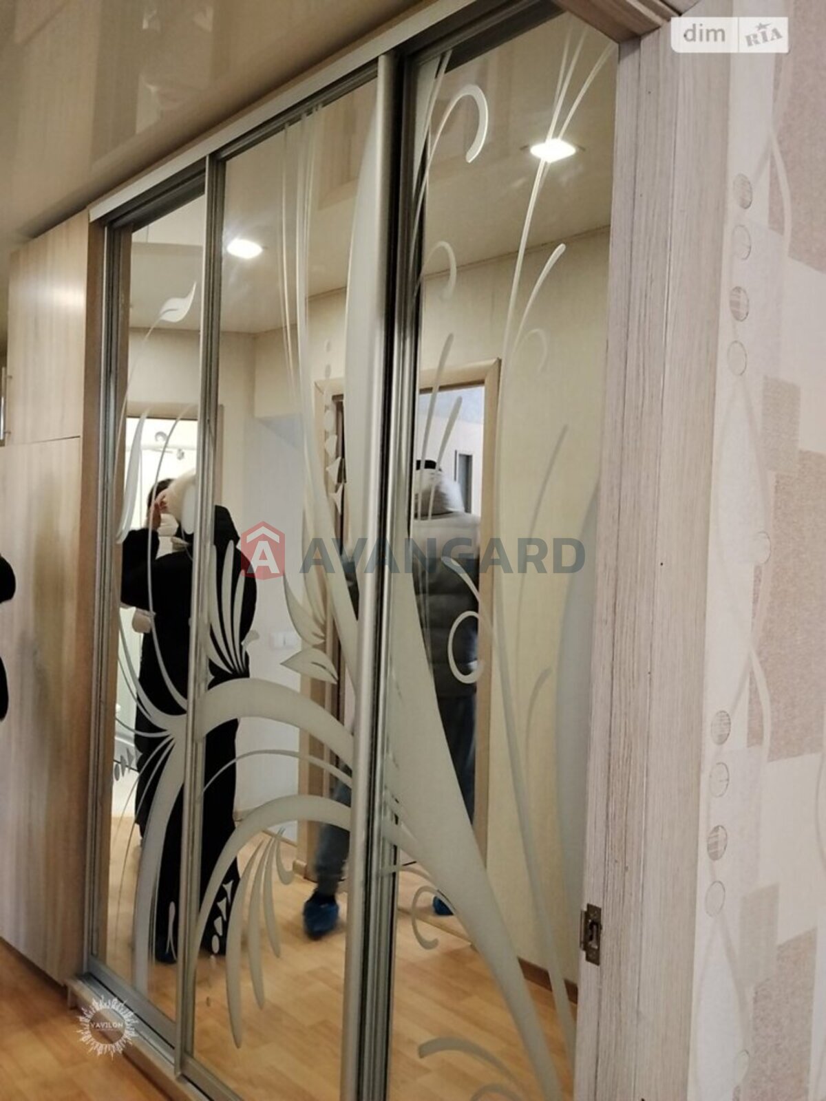 2 ��. ��������, 41/24/4 ��. �., -/5 ������ ���� 3