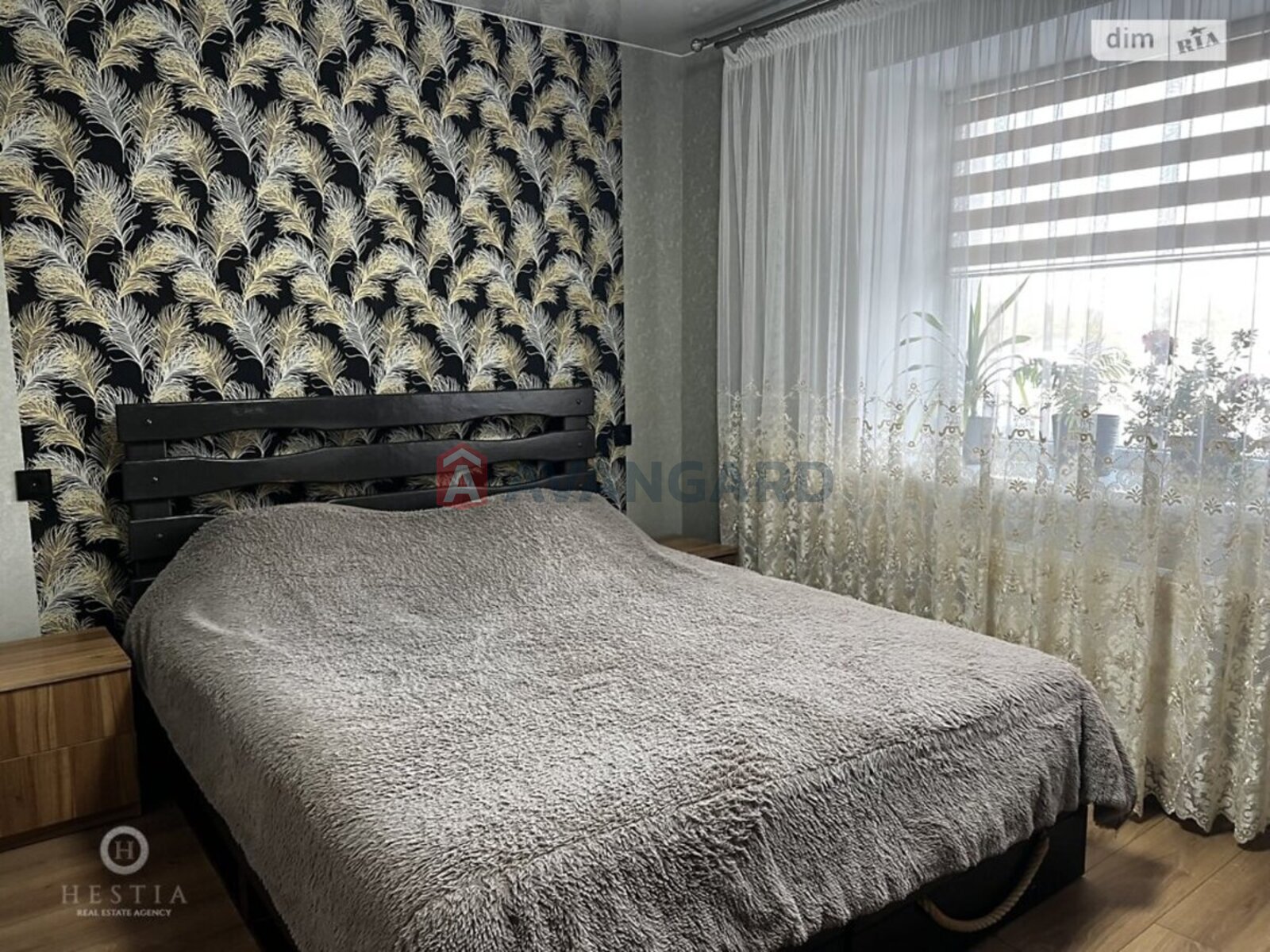 3 ��. ��������, 68/-/12 ��. �., 4/10 ������ ���� 4