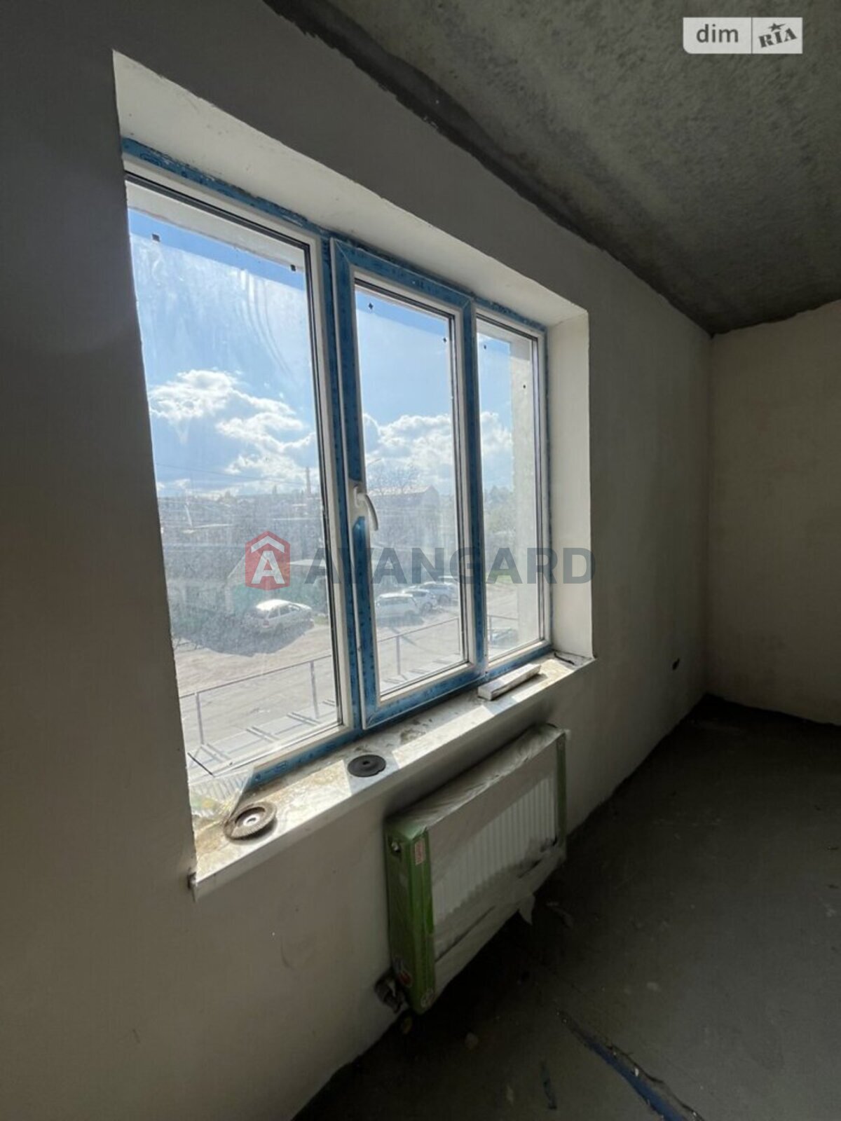 1 ��. ��������, 30/-/- ��. �., 2/3 ������ ���� 10