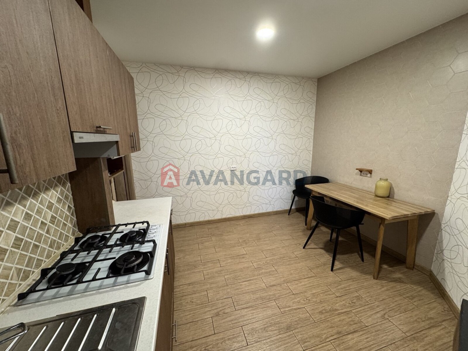 2 ����. ��������, 61/34/11 ��. �., 10/12 ���� ���� 5