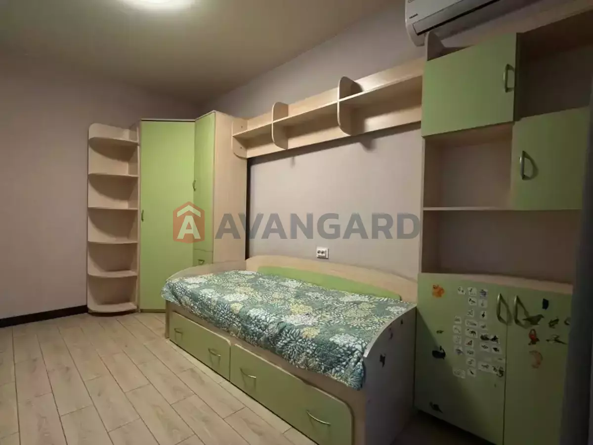 3 ��. ��������, 60/-/- ��. �., 12/12 ������ ���� 23