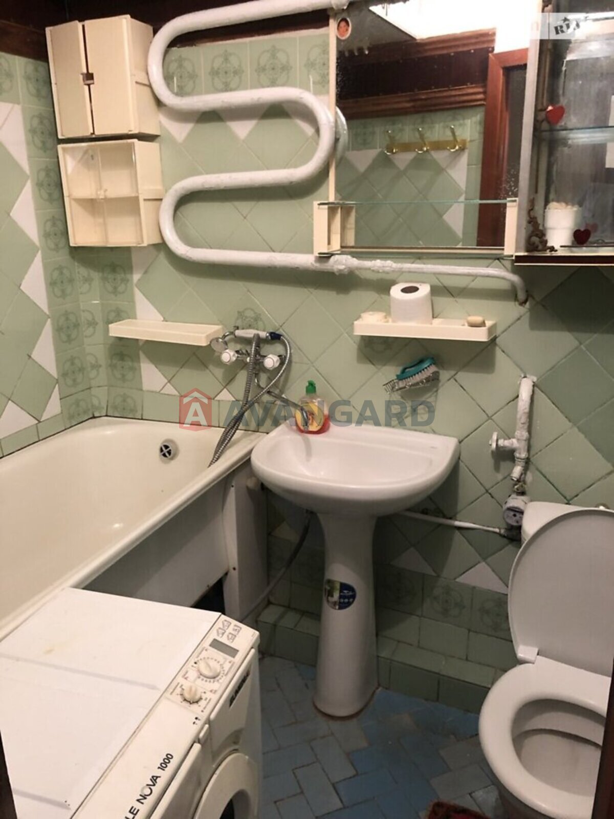 1 ��. ��������, 32/16/5 ��. �., 4/5 ������ ���� 6