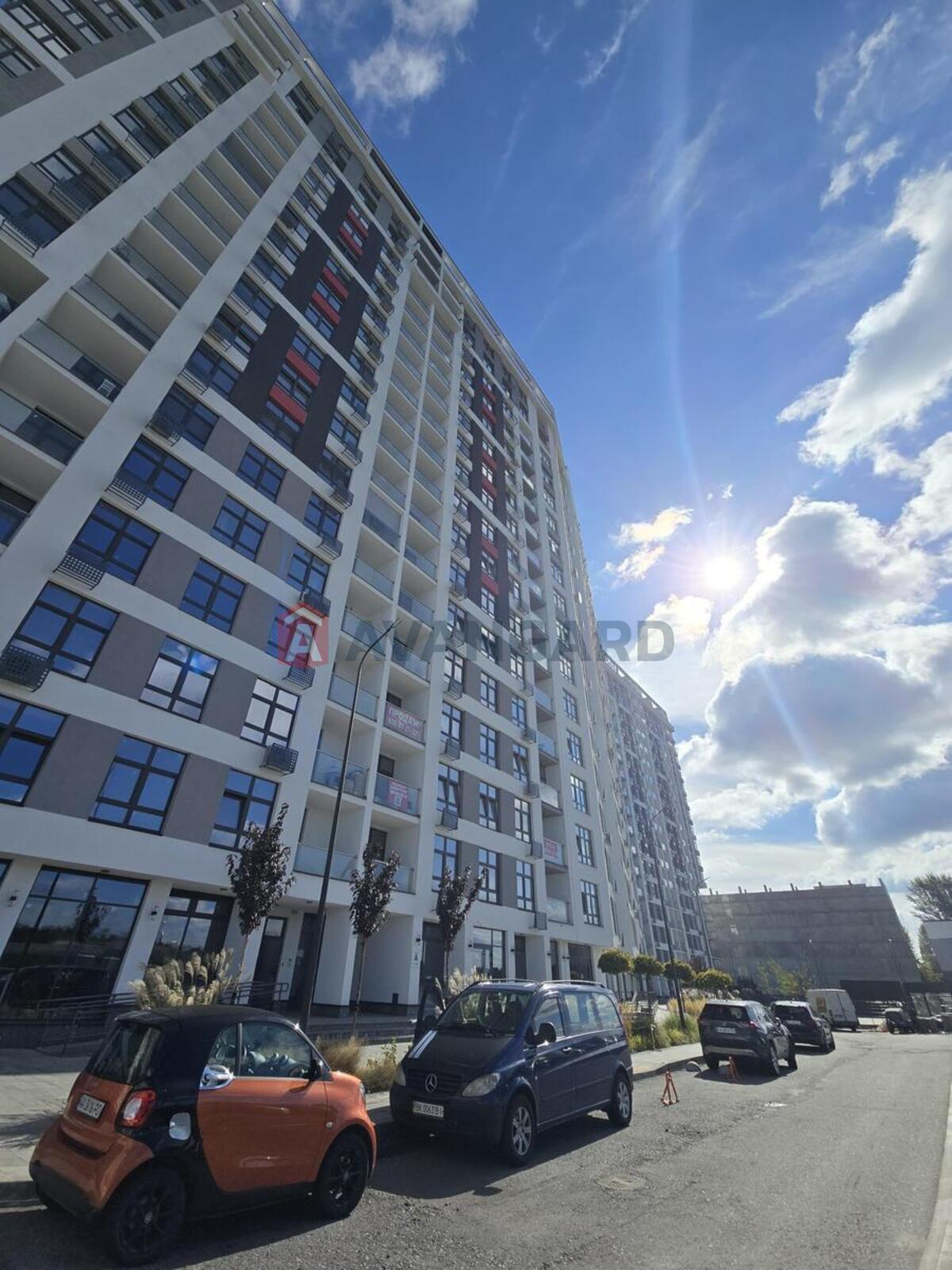 2 ��. ��������, 67/34/18 ��. �., 15/17 ������ ���� 14