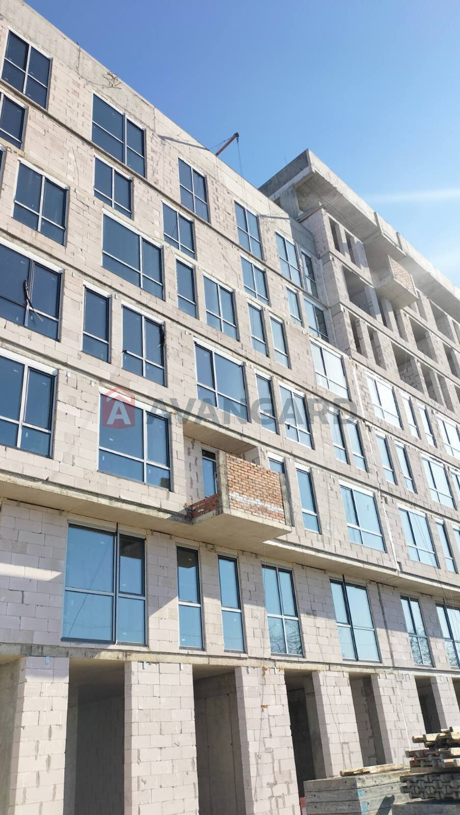 2 ��. ��������, 81,17/43/13 ��. �., 5/7 ������ ���� 14