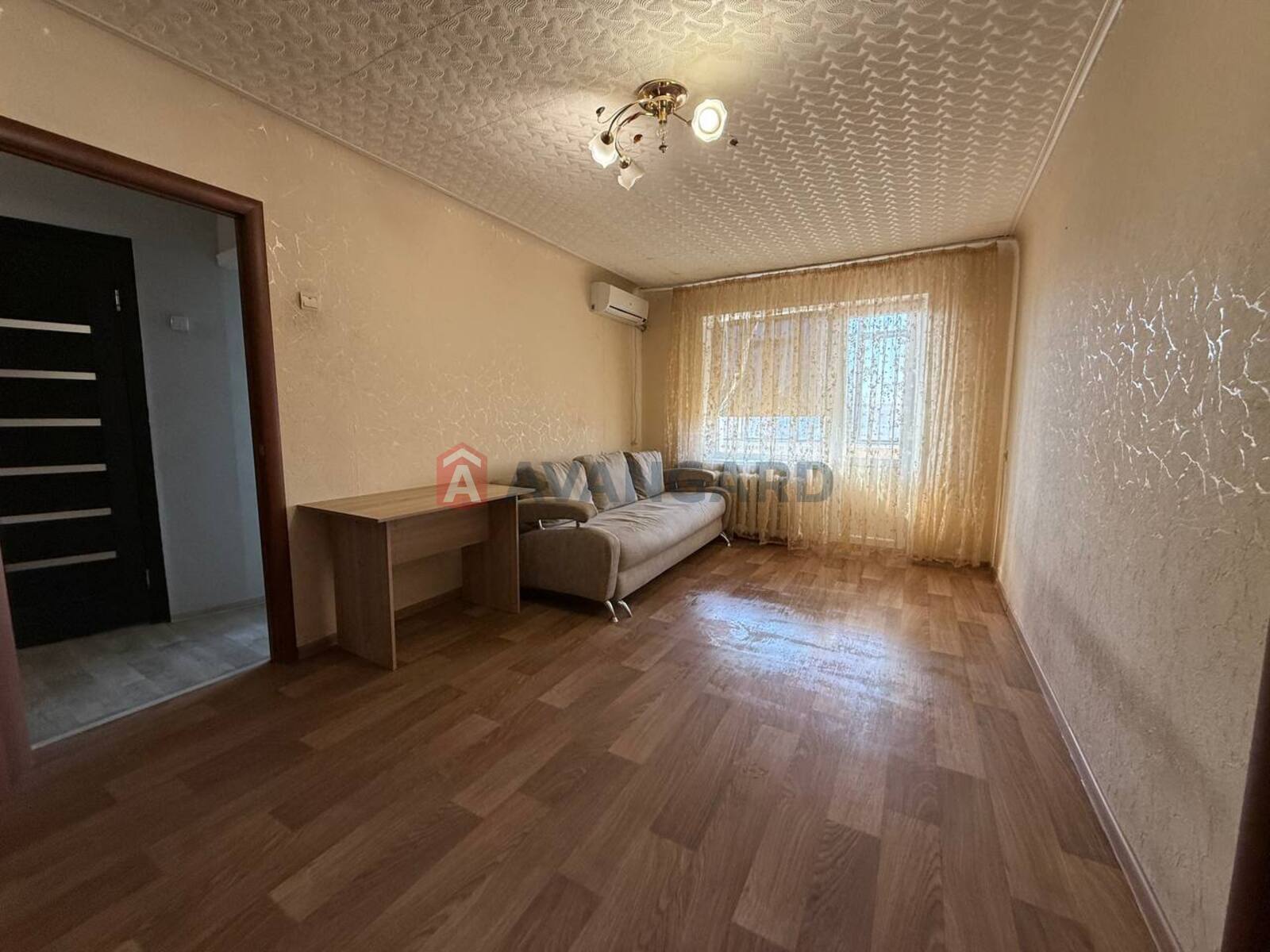 2 ��. ��������, 45,5/28/6 ��. �., 4/5 ������ ���� 10