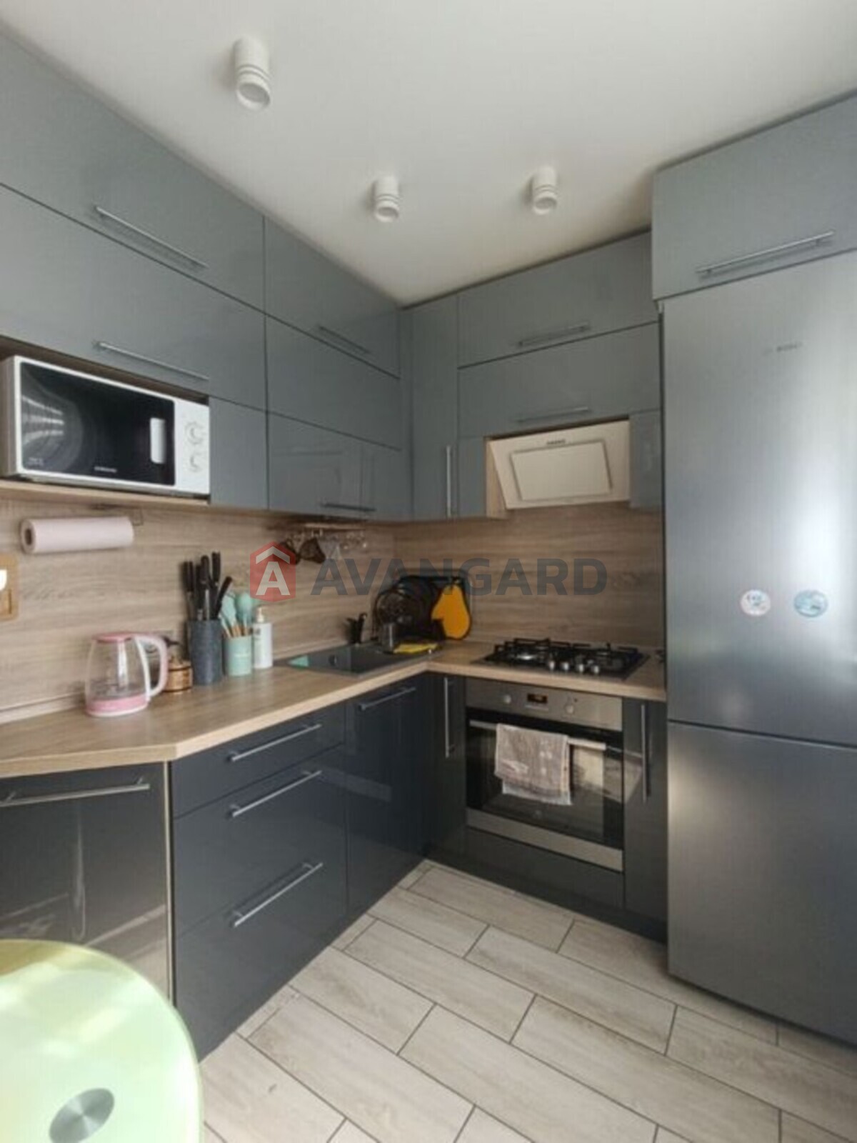 3 ��. ��������, 71/-/8 ��. �., 4/10 ������ ���� 2