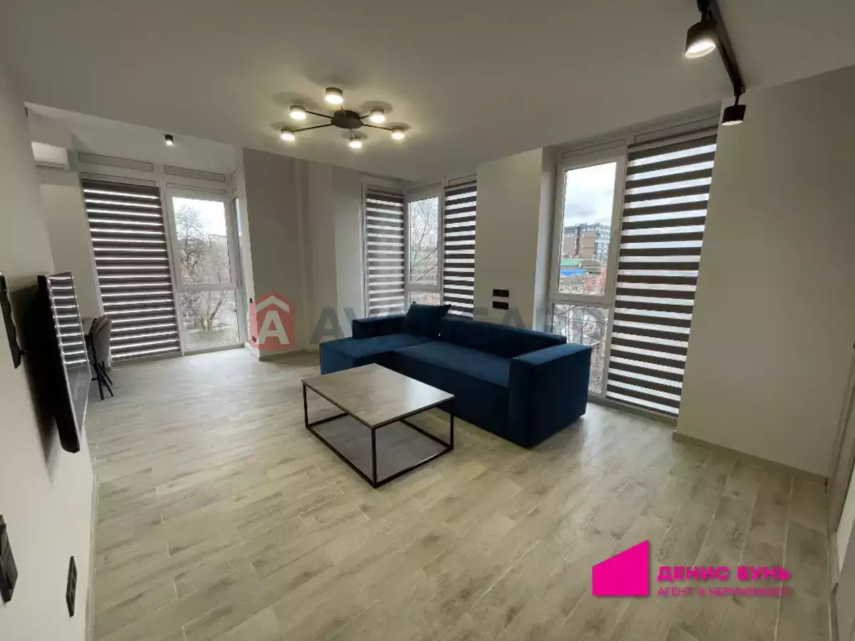 1 ��. ��������, 63/-/- ��. �., 5/5 ������ ���� 10