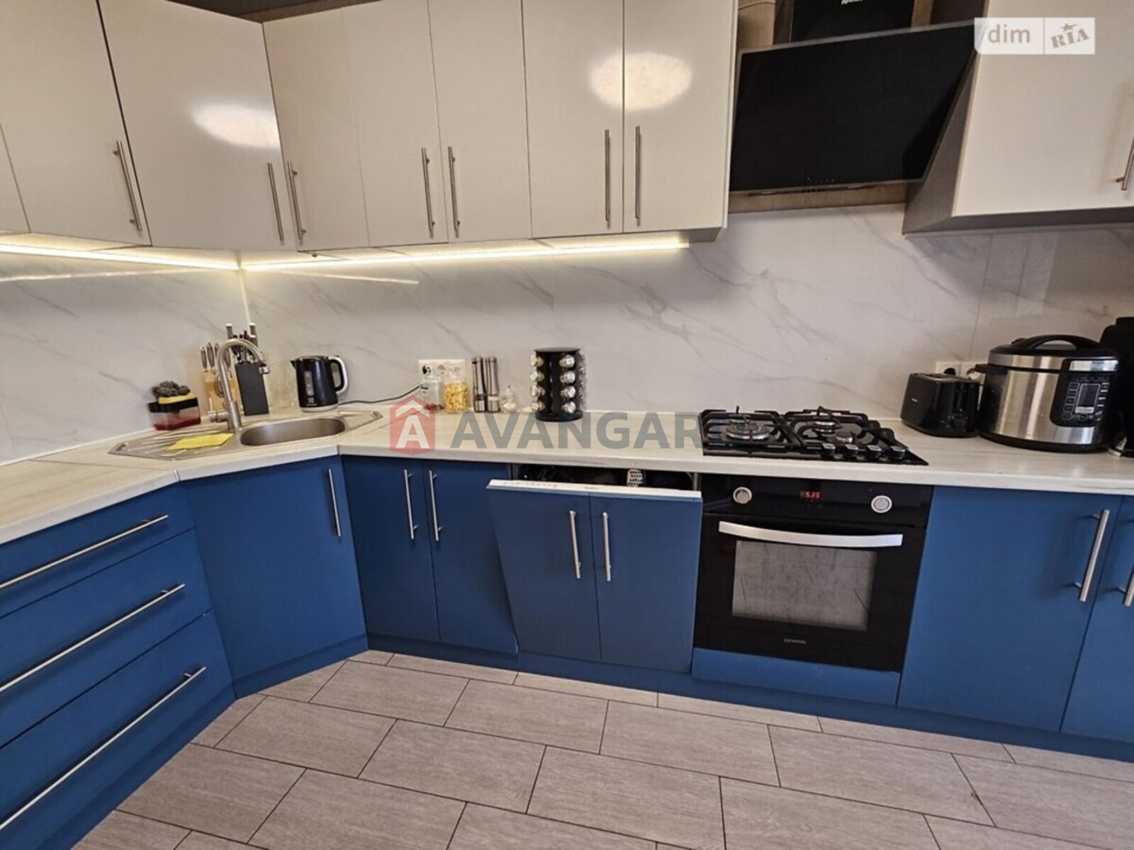 3 . , 83/45/15 . ., 10/11   12