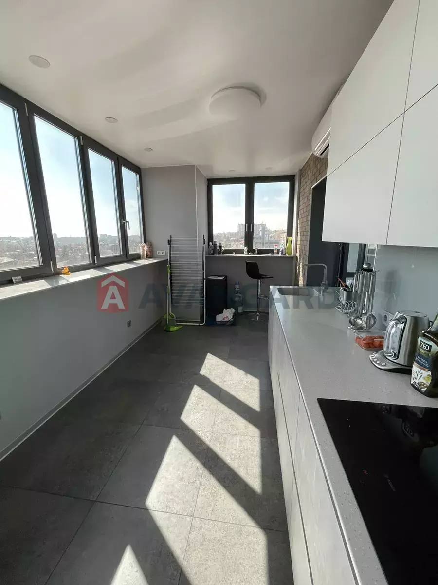 3 ��. ��������, 95/-/24 ��. �., 8/9 ������ ���� 16