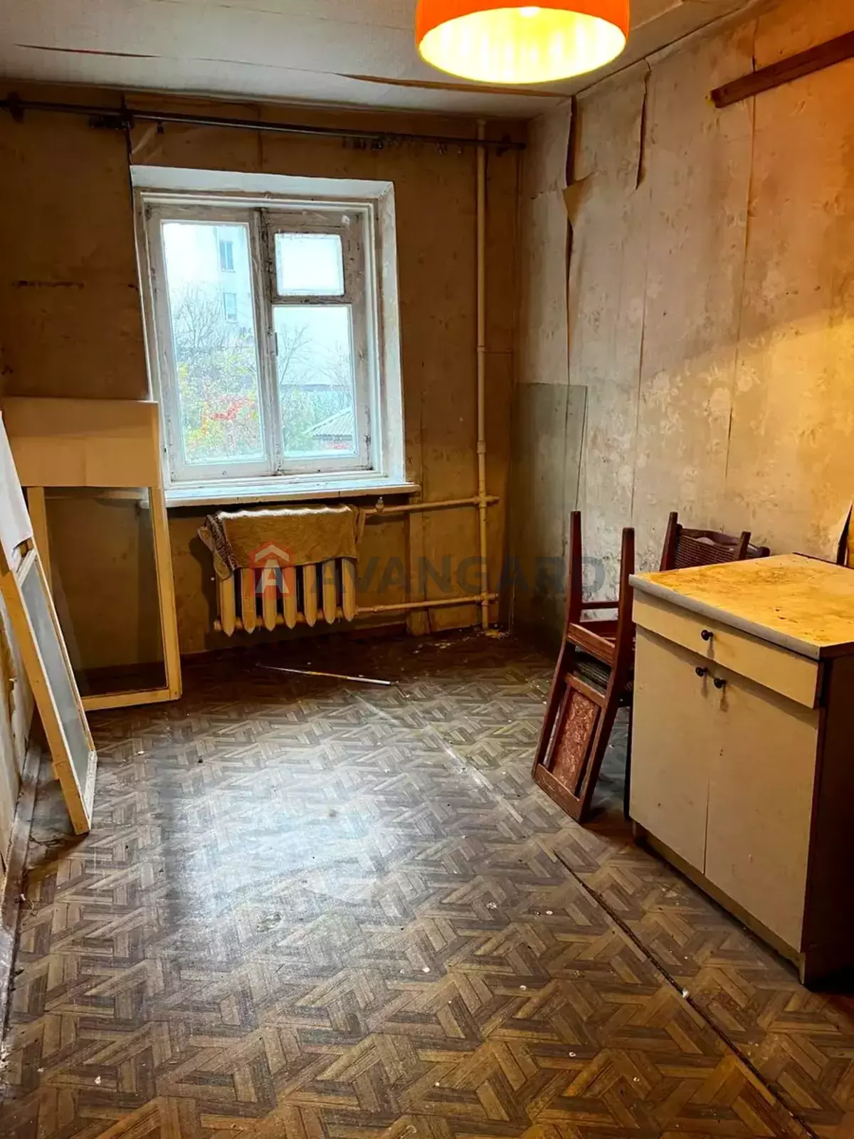 2 ��. ��������, 43,5/28/5,5 ��. �., 3/5 ������ ���� 8