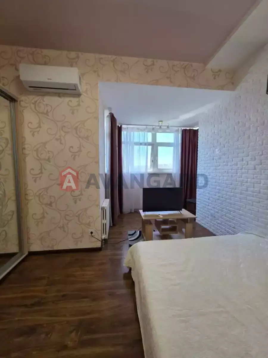 2 ��. ��������, 42/25/11 ��. �., 13/21 ������ ���� 7