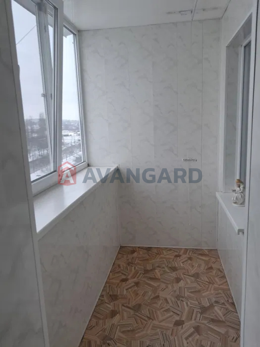 4 ��. ��������, 77/-/10 ��. �., 8/9 ������ ���� 13