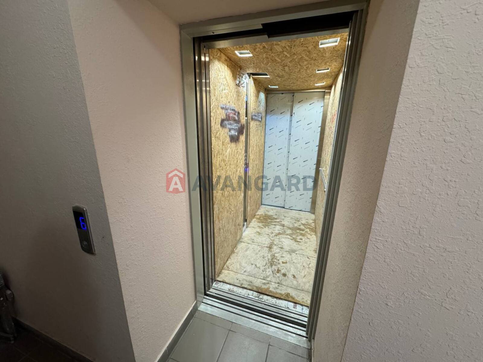 1 ����. ��������, 41/15/15 ��. �., 6/10 ���� ���� 11