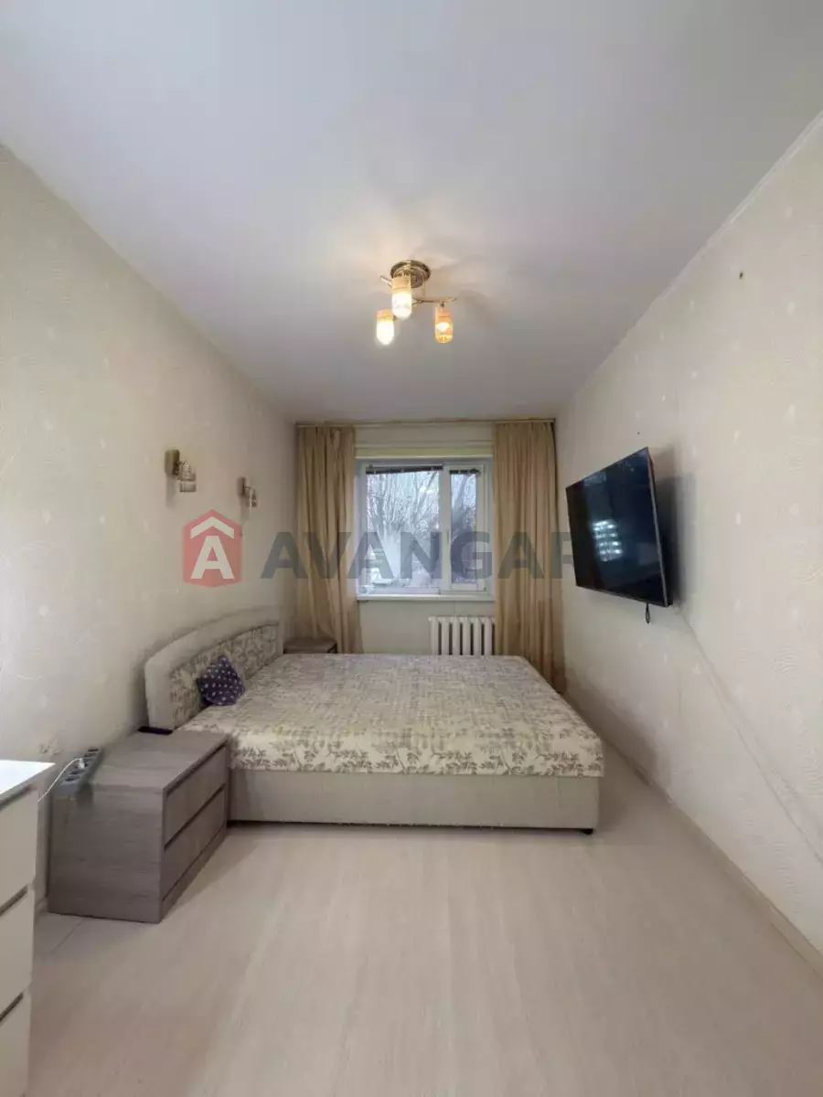 2 ��. ��������, 45/26/6 ��. �., 2/5 ������ ���� 18