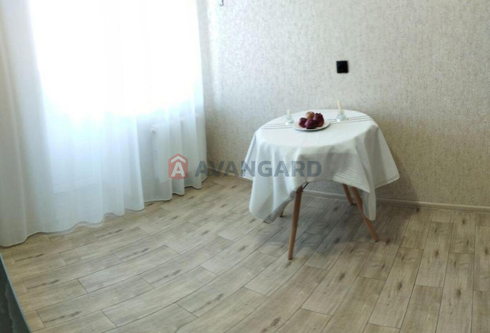 1 ��. ��������, 35/-/8 ��. �., 2/10 ������ ���� 2