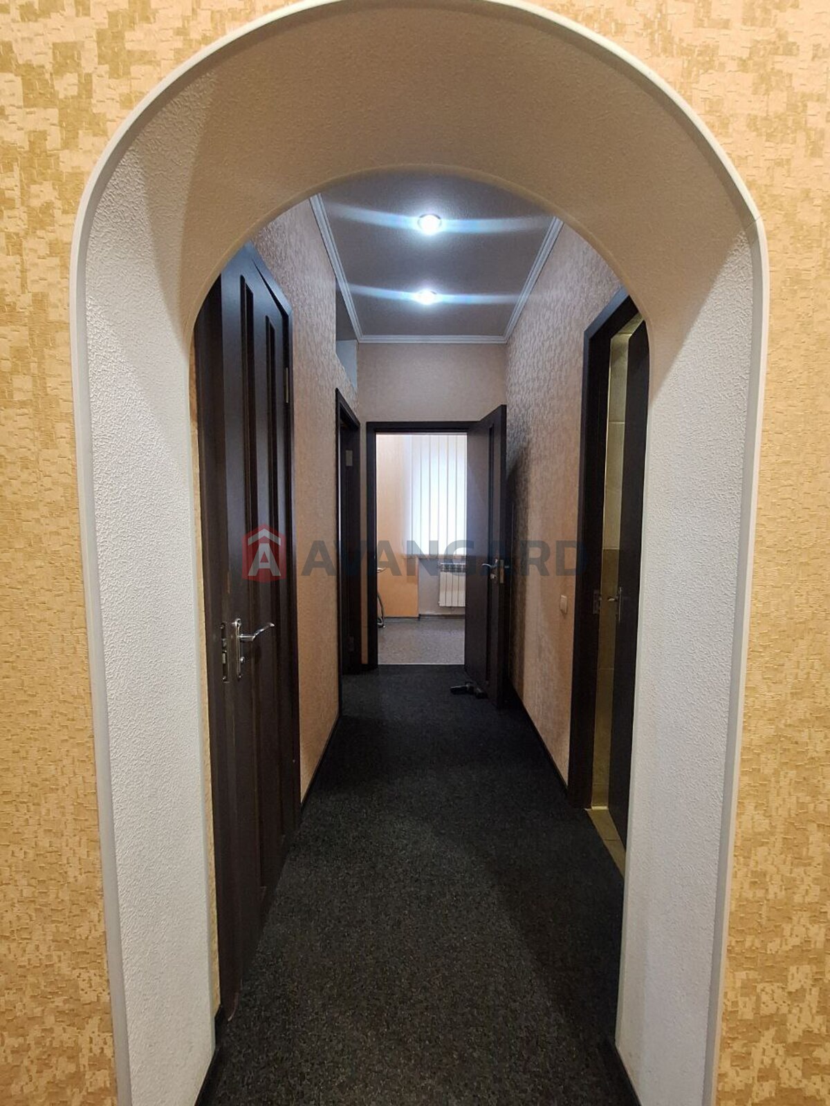 3 ����. ��������, 58,1/39,6/6,7 ��. �., 1/4 ���� ���� 3