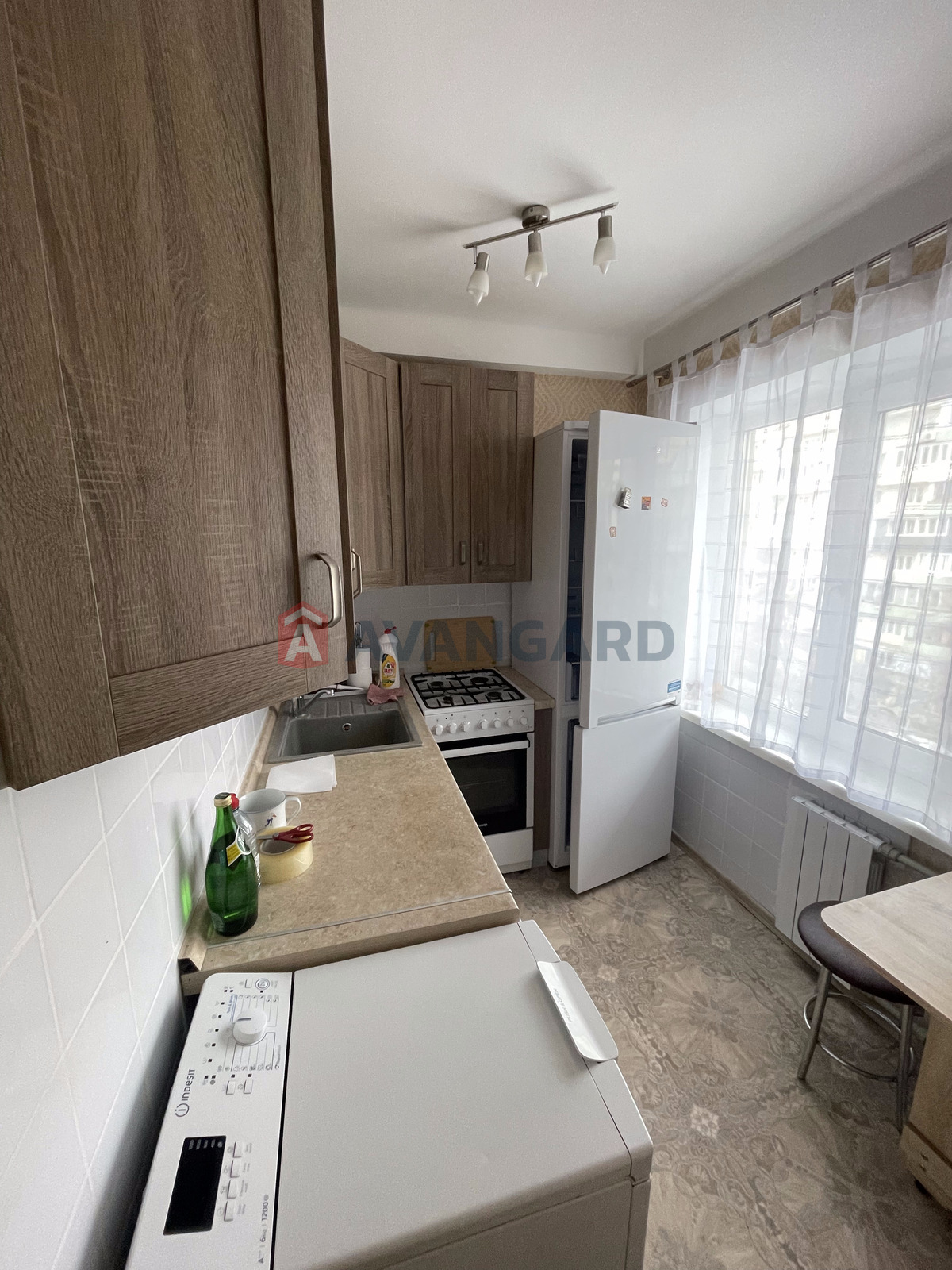 3 ����. ��������, 60/-/6 ��. �., 6/9 ���� ���� 17