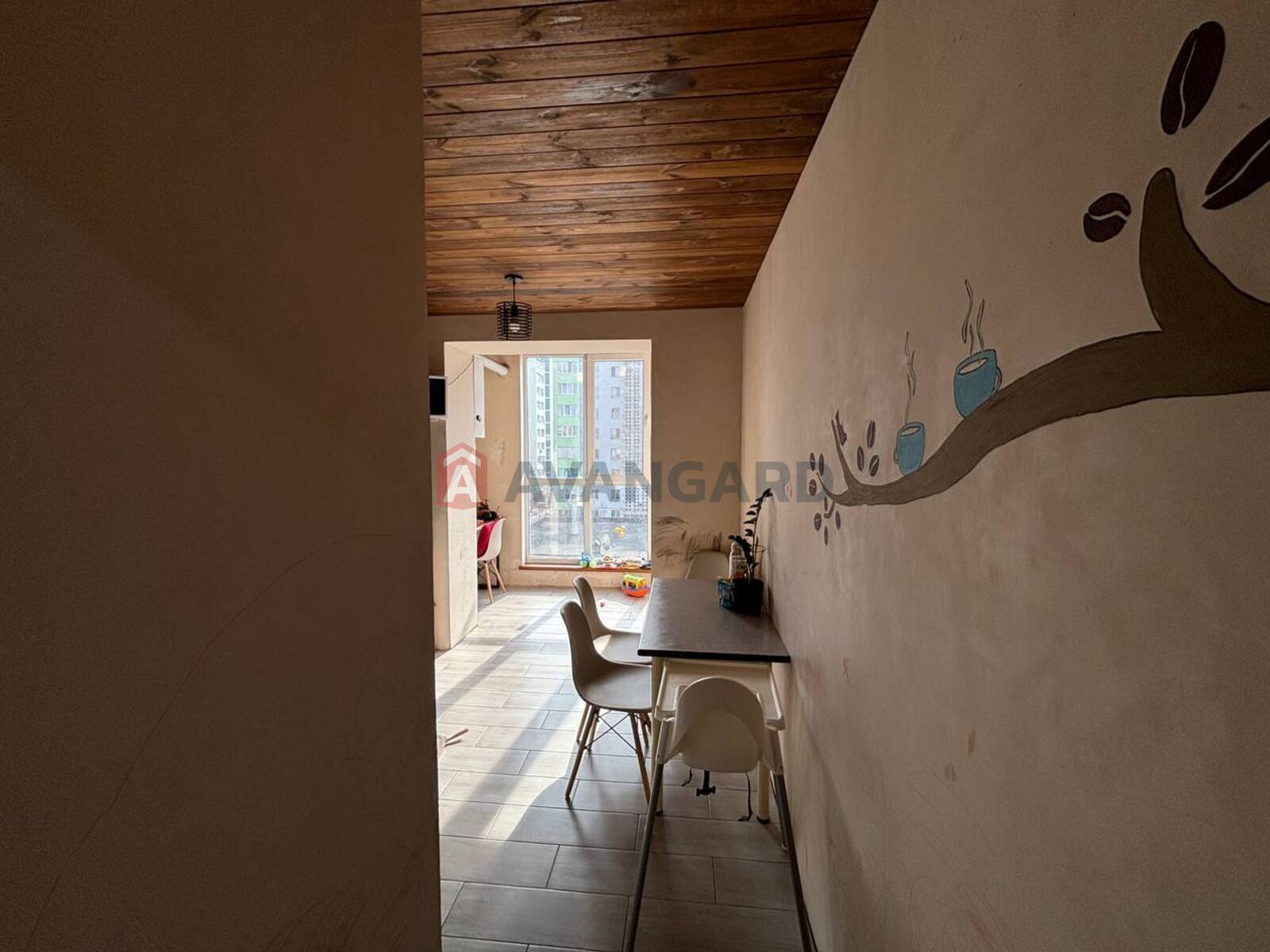 1 ��. ��������, 43/17/11 ��. �., 4/12 ������ ���� 4