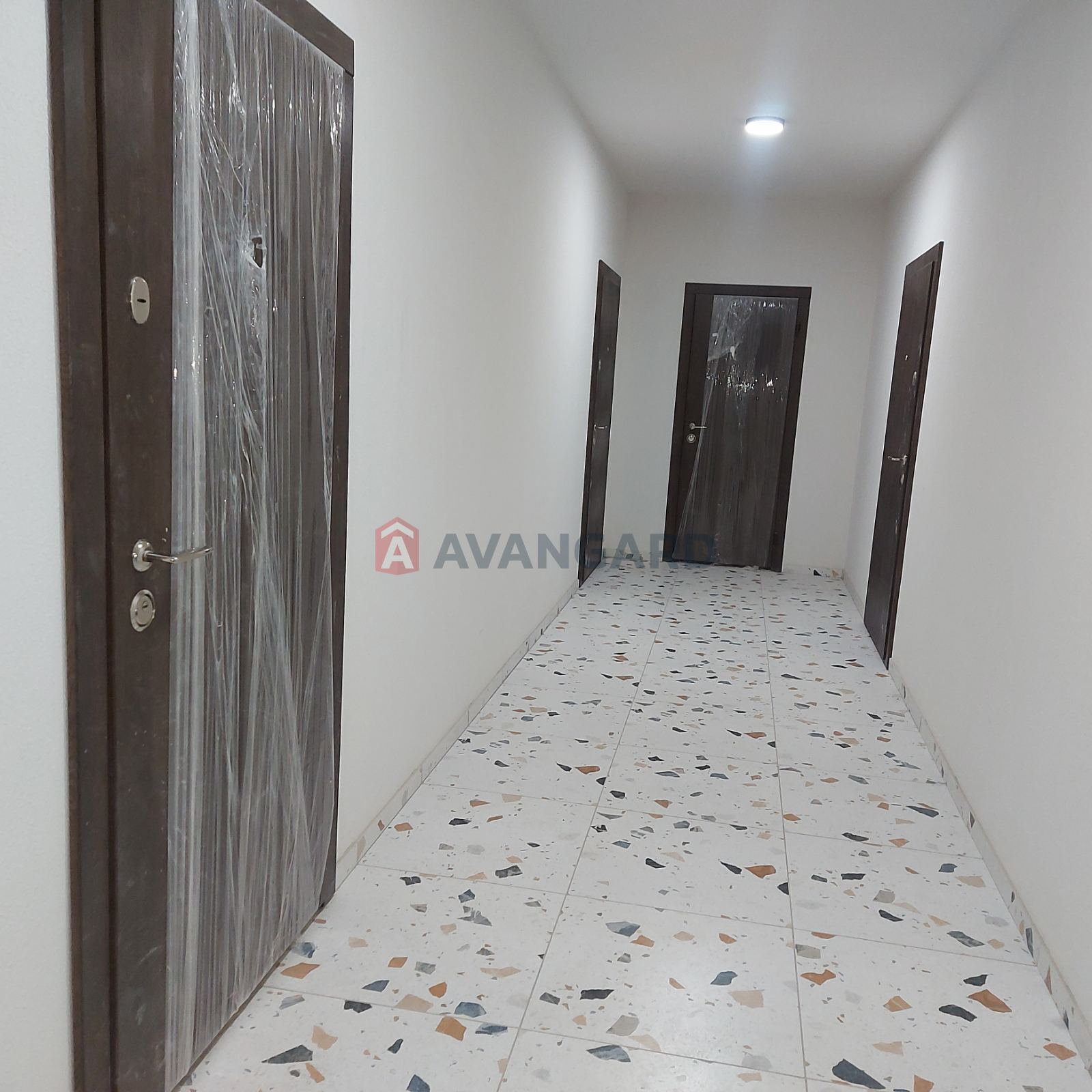 1 ��. ��������, 48/-/17,5 ��. �., 1/4 ������ ���� 3