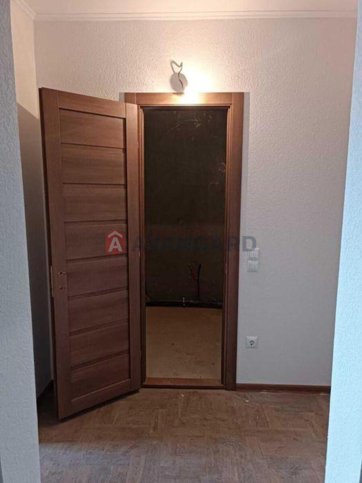 1 ��. ��������, 48/-/11 ��. �., 8/25 ������ ���� 4