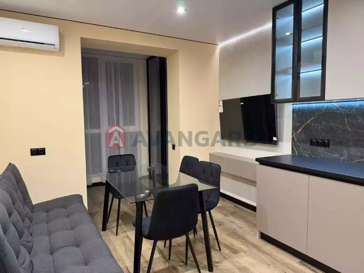 1 ��. ��������, 46/-/18 ��. �., 7/10 ������ ���� 3