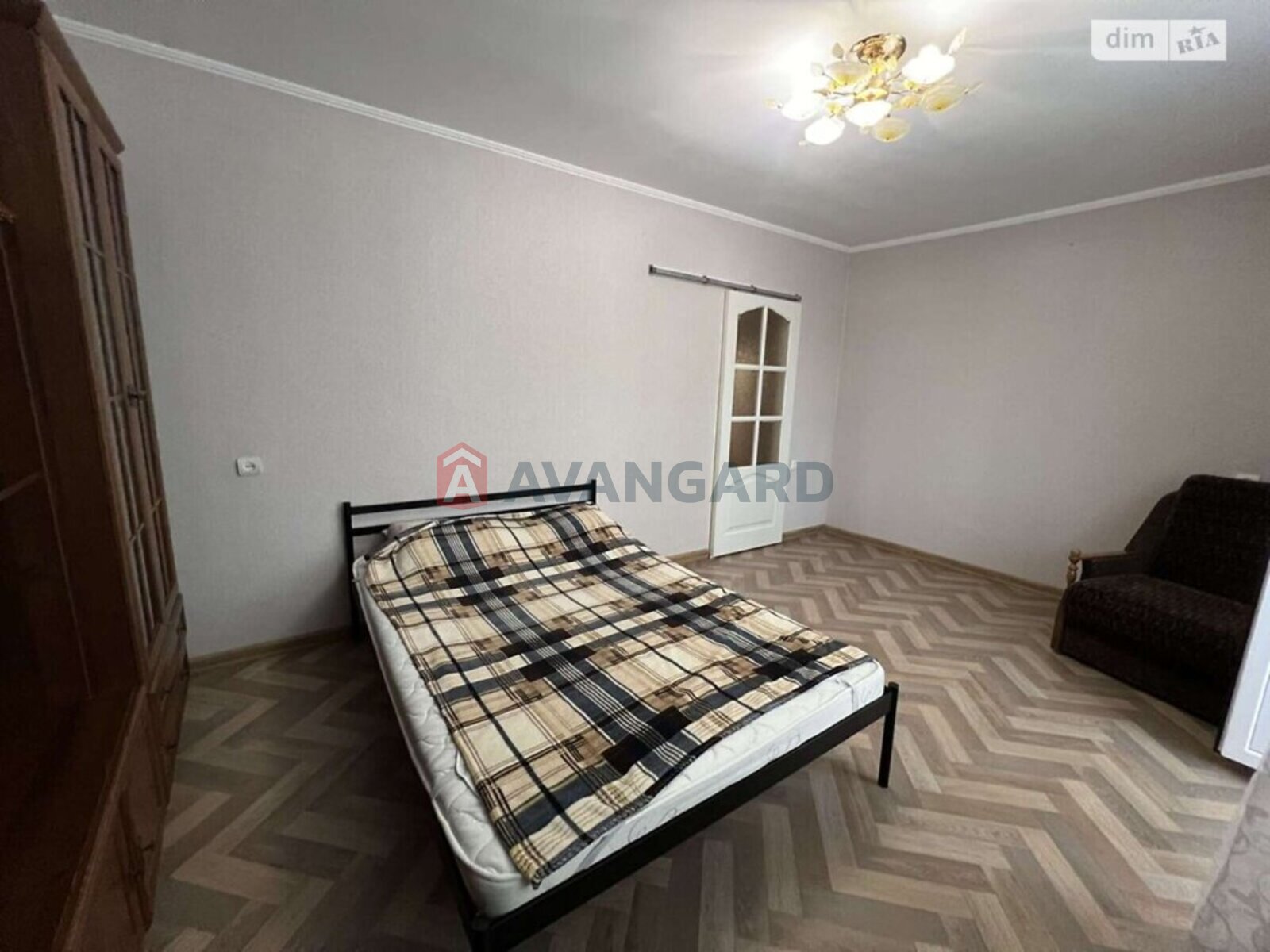 2 ��. ��������, 47/27/7 ��. �., 5/5 ������ ���� 4