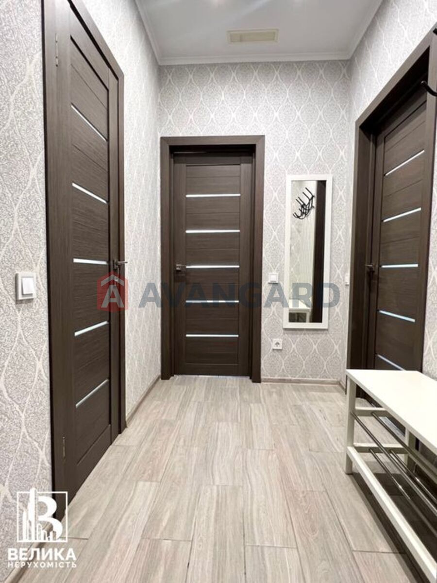 1 ��. ��������, 36/-/15 ��. �., 5/5 ������ ���� 8