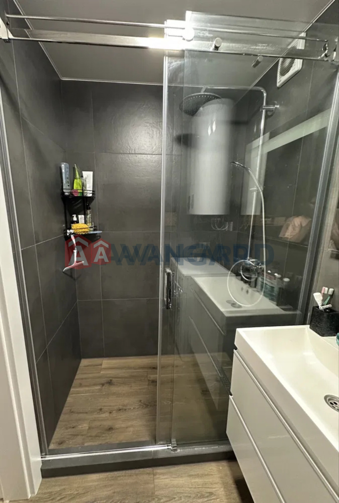 3 . , 69/-/8 . ., 9/9   13